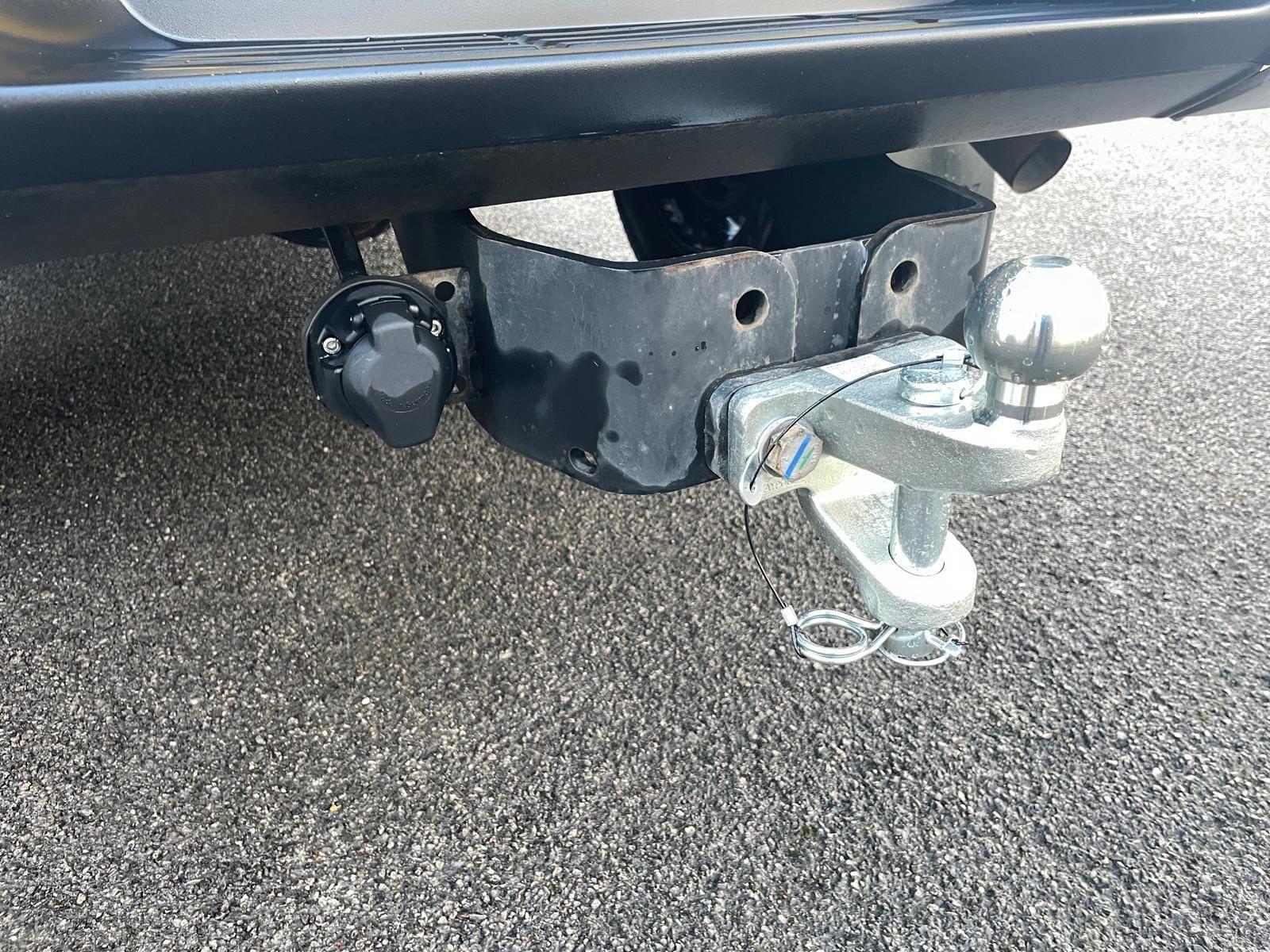Toyota Hilux - image 31